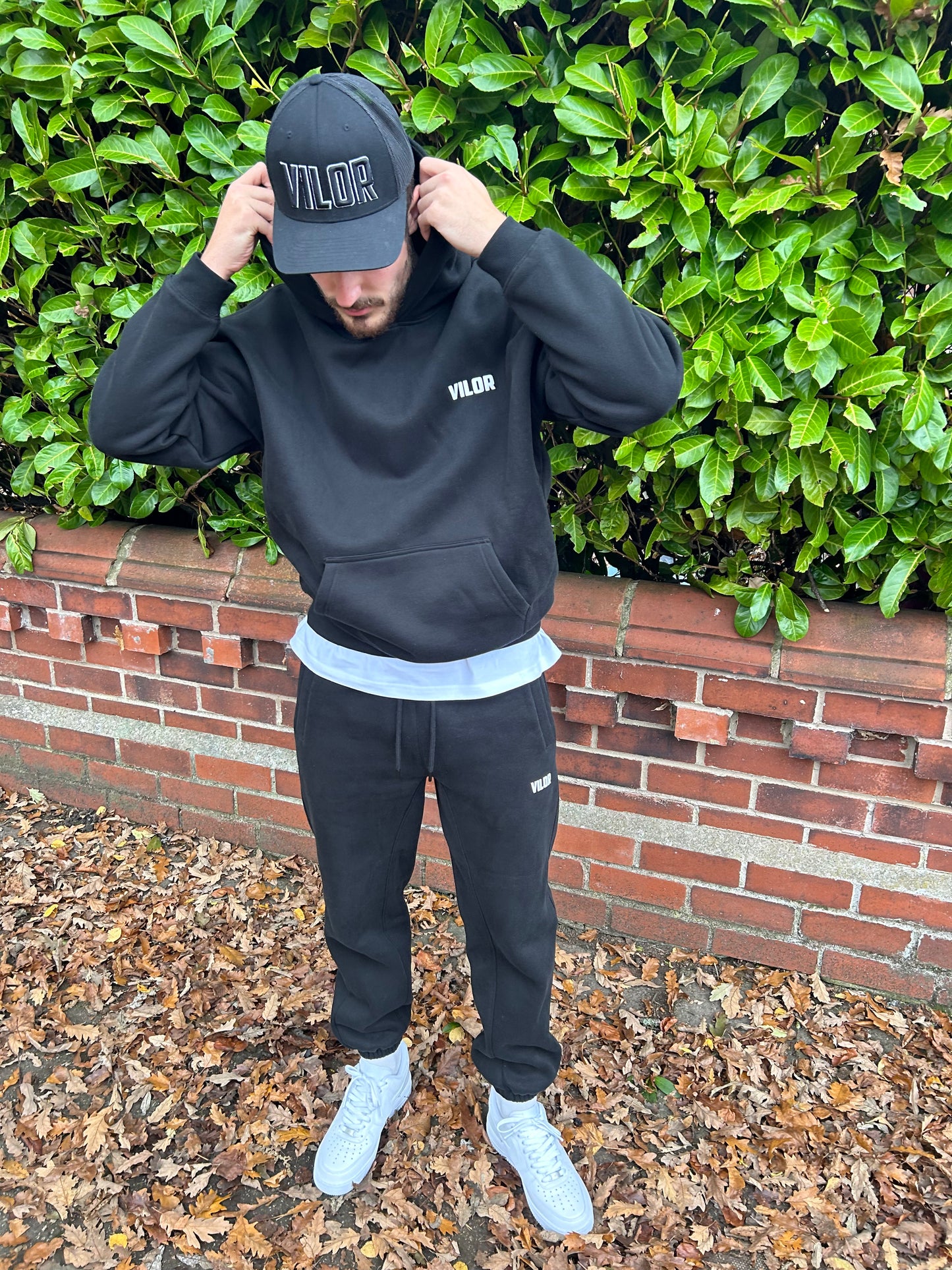 BLACK HOODIE