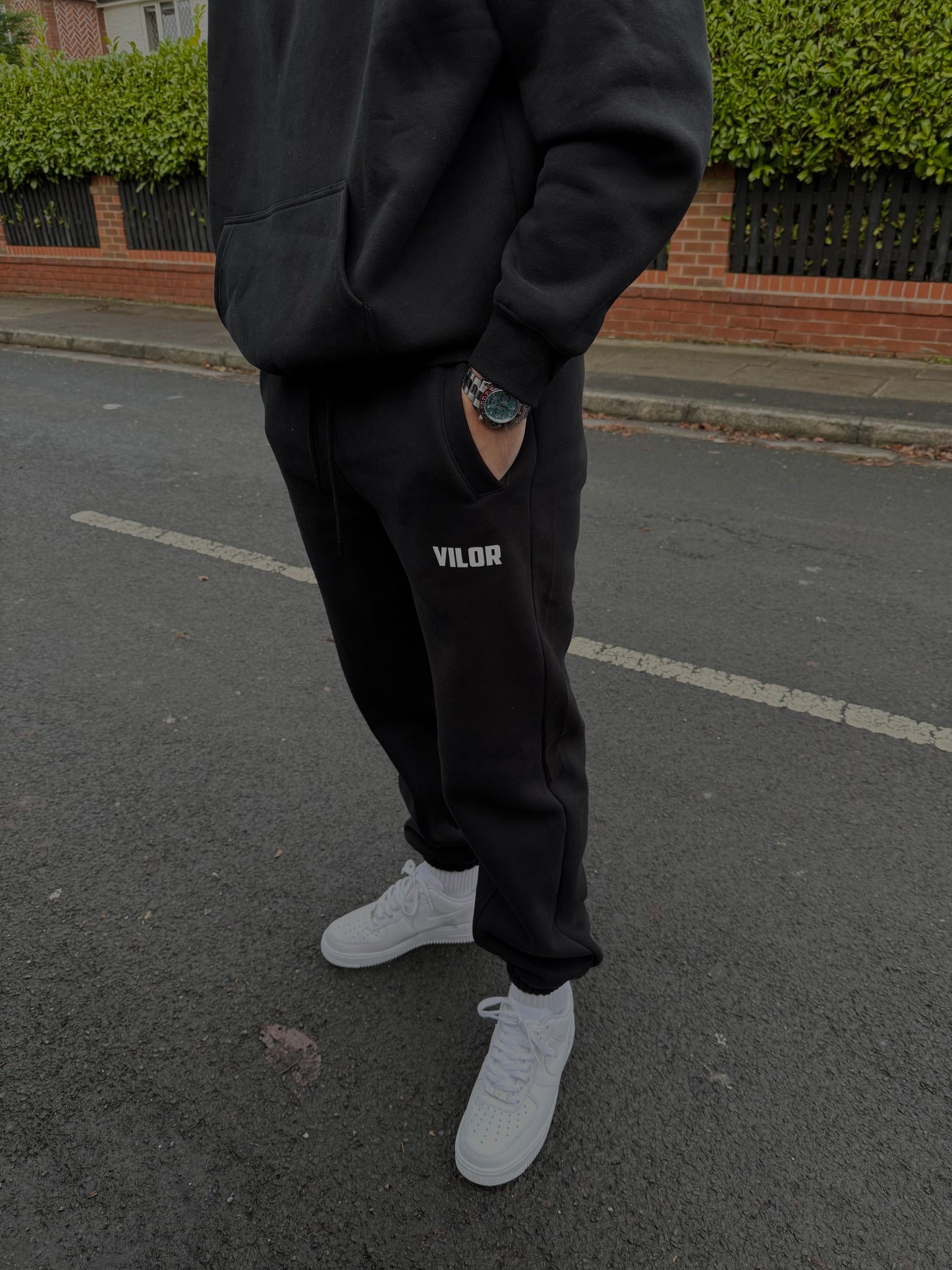 BLACK JOGGERS