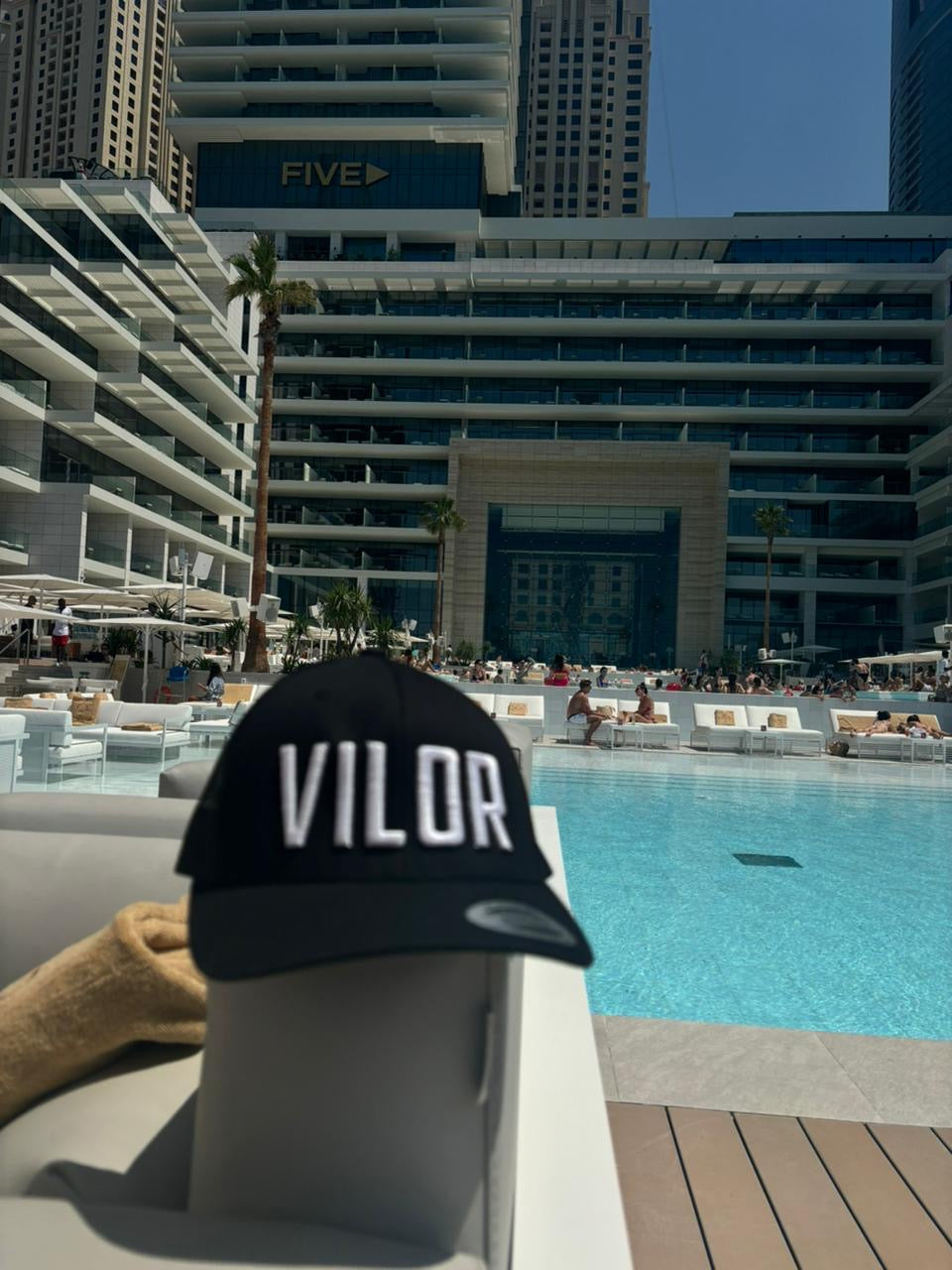 Black Vilor Cap