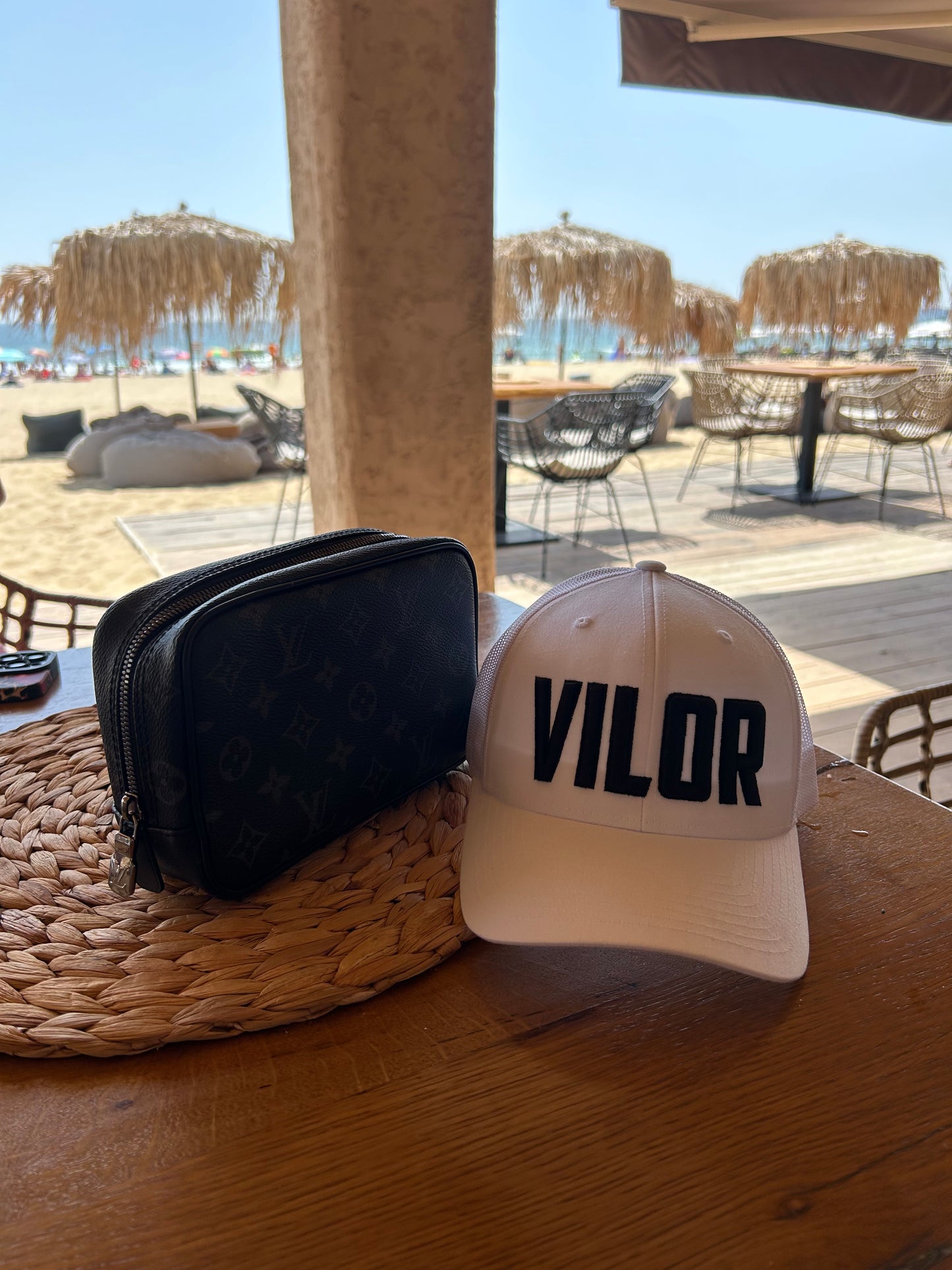 White & Black Vilor Cap